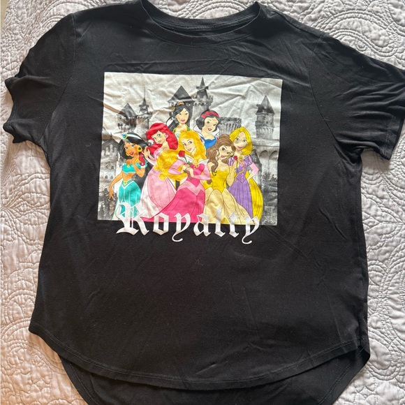 Disney Royalty XXL Disney Princesses Short Sleeve Curved Hemline TShirt - Picture 1 of 4